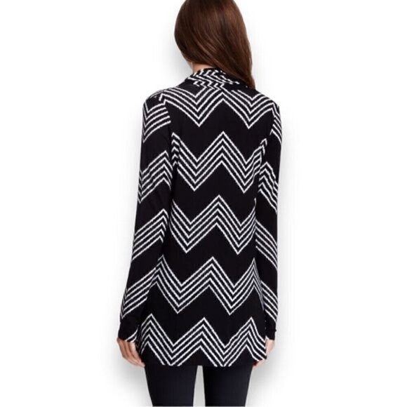 NWT TART Collections Cardigan Sz.M Open Front Black White Chevron Lightweight - Picture 2 of 14